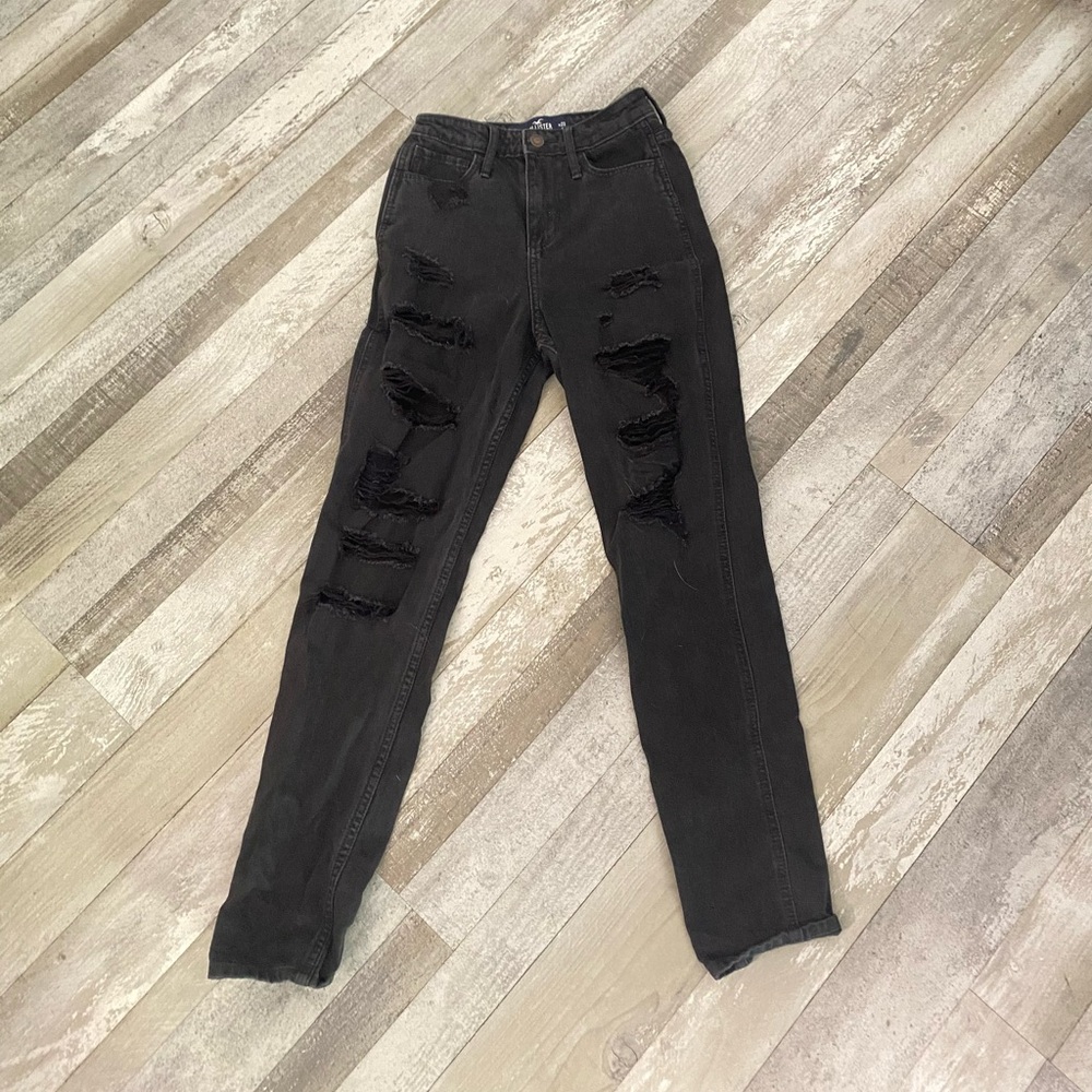 00R Hollister distressed hi-rise mom jeans